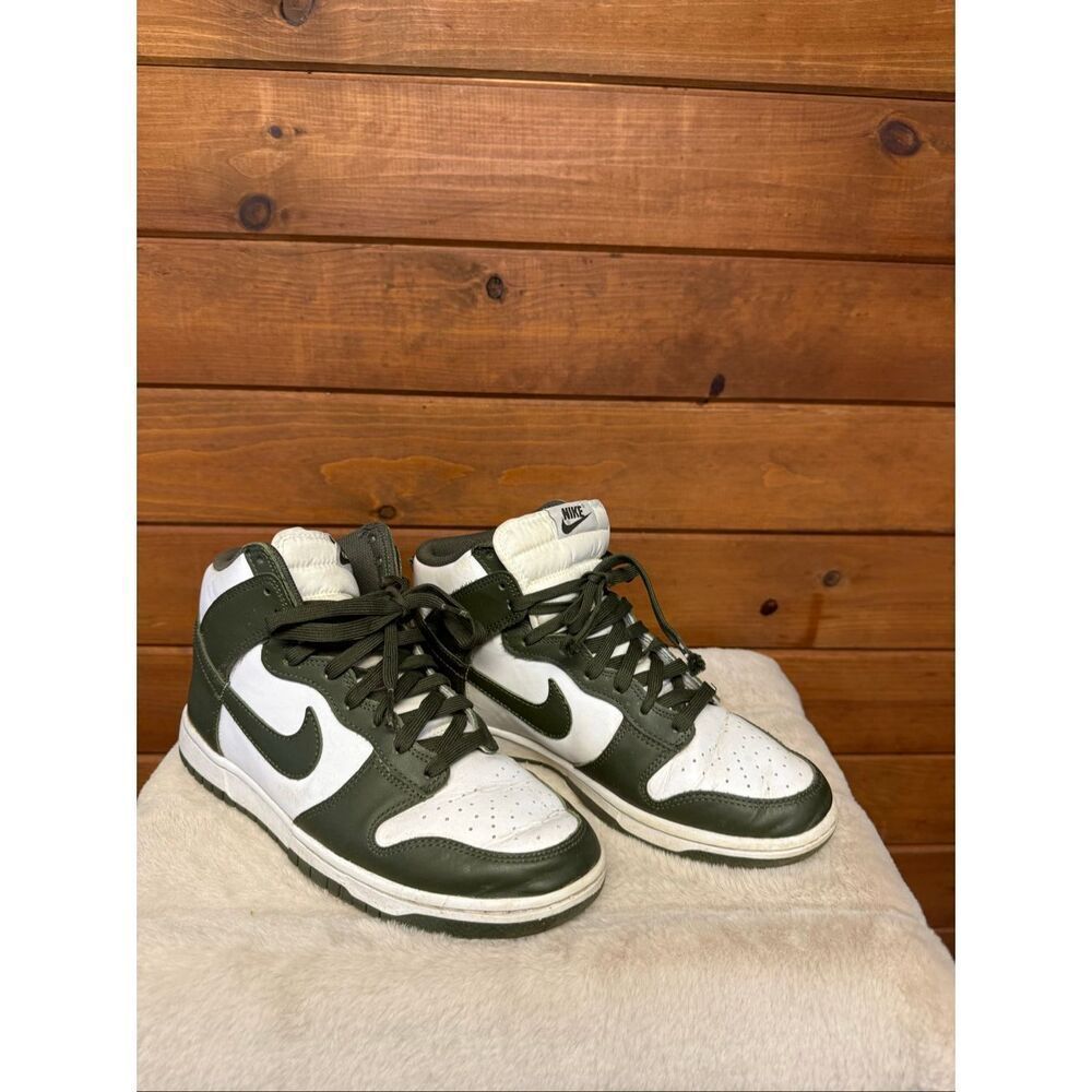 Nike Mens  Dunk High sneaker distinctive cargo khaki/ white DD1399-107 Sz 8